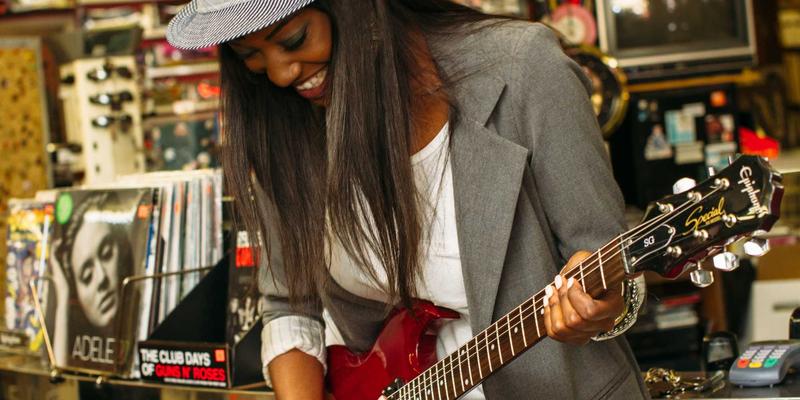 兰州商务车与MPV定制改装全攻略:从内饰升级到隔断设计,本地专业厂商深度解析